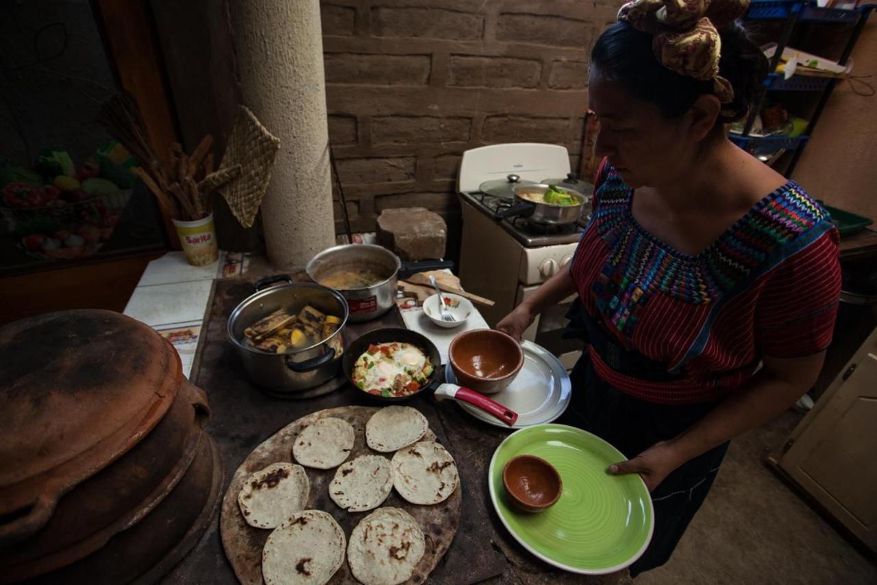 Casa Maya, Authentic Homestay Сан Хуан Ла Лагуна Екстериор снимка